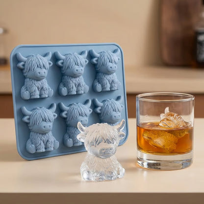 Highland Cow Ice Cube Mold - Adorable 3D Silicone Tray for Drinks & Parties