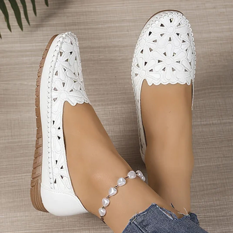 Women's Floral Hollow-Out Breathable Flat Loafers