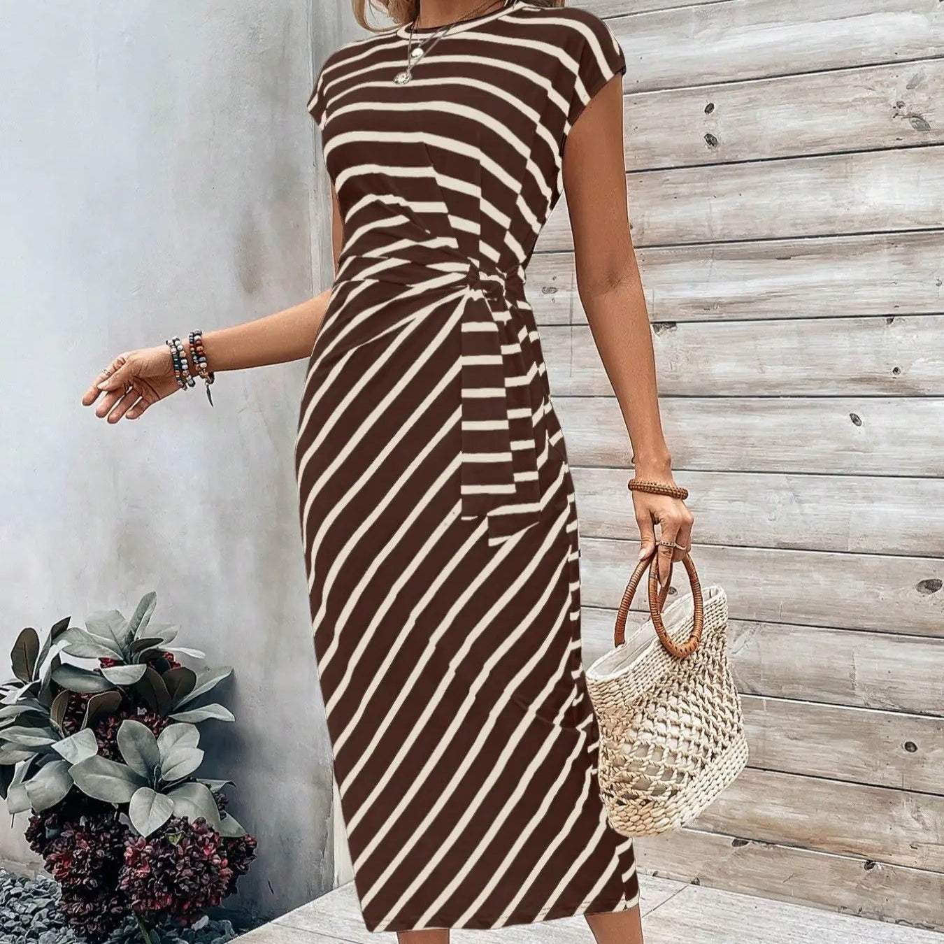 🌸Women's Knot Bodycon Dress – Leopard print, tummy-flattering knot. Comfy & chic for parties or date nights. Feel gorgeous. ✨🌹